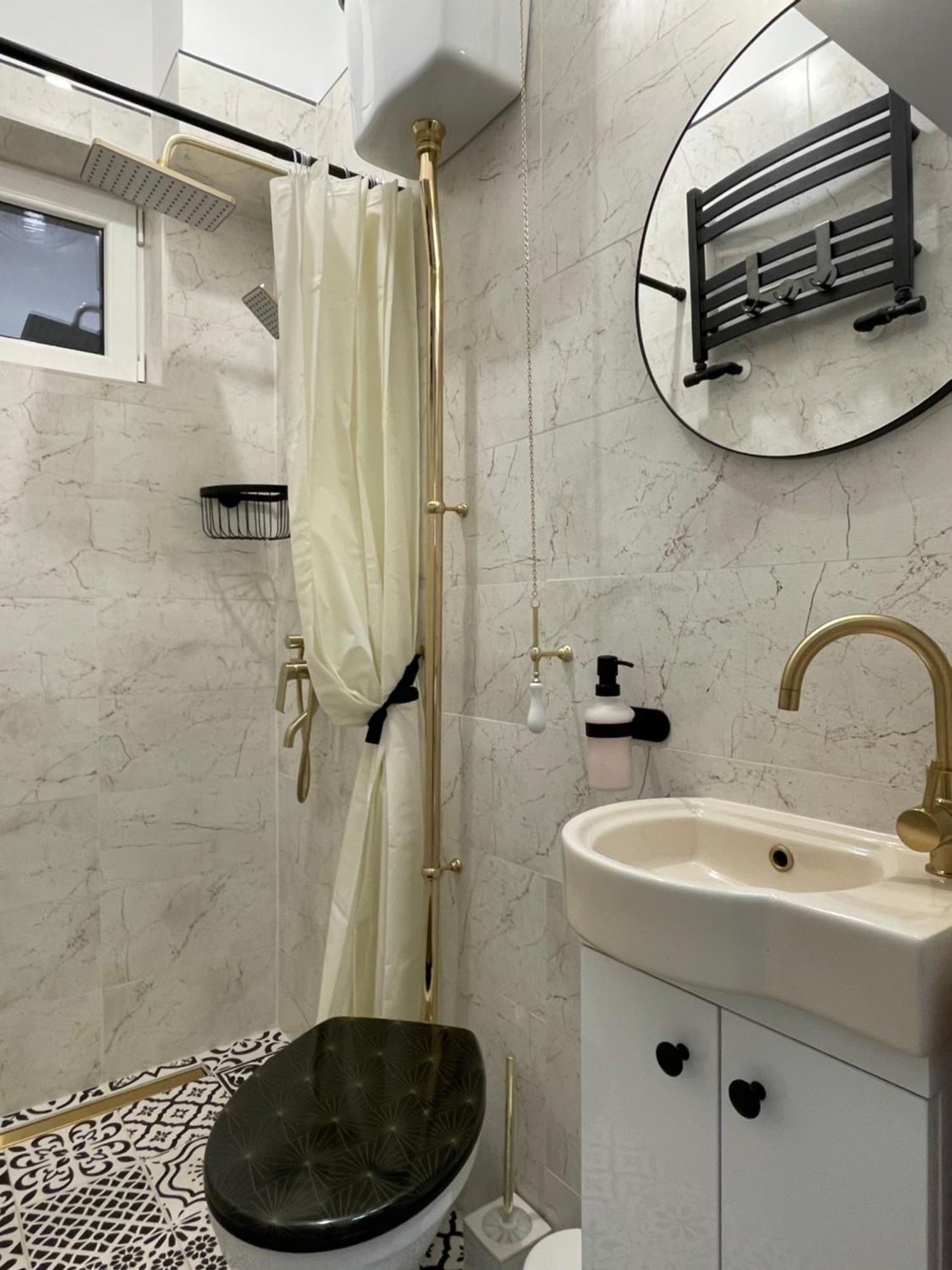 Studio Alice Romana Square Apartment Bucharest Luaran gambar