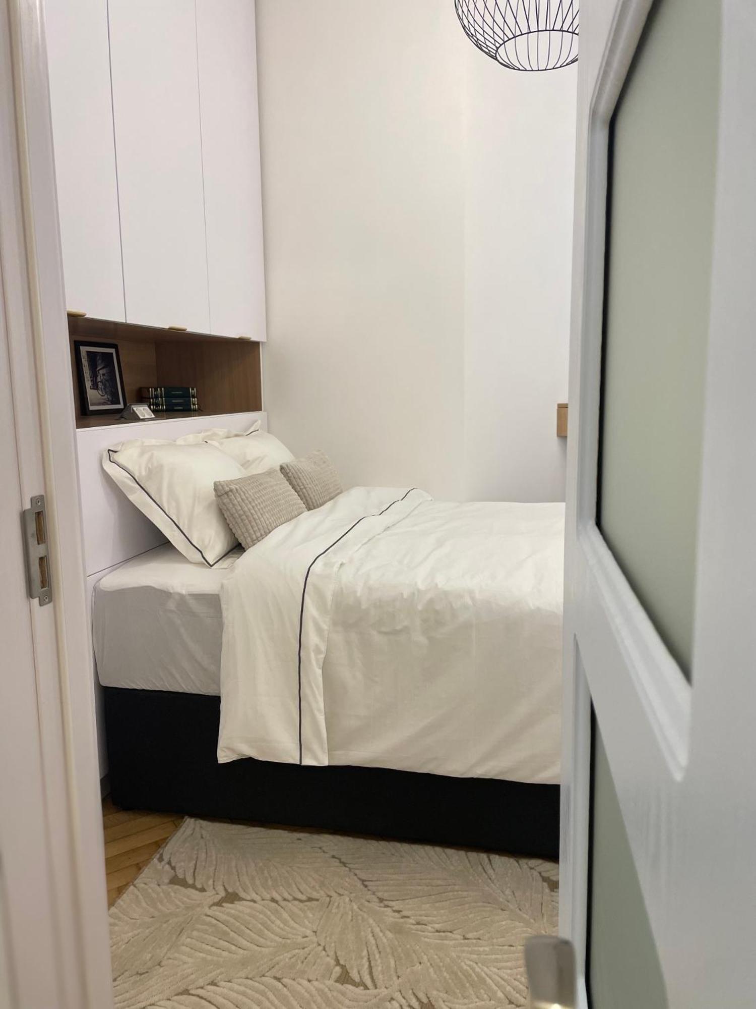 Studio Alice Romana Square Apartment Bucharest Luaran gambar