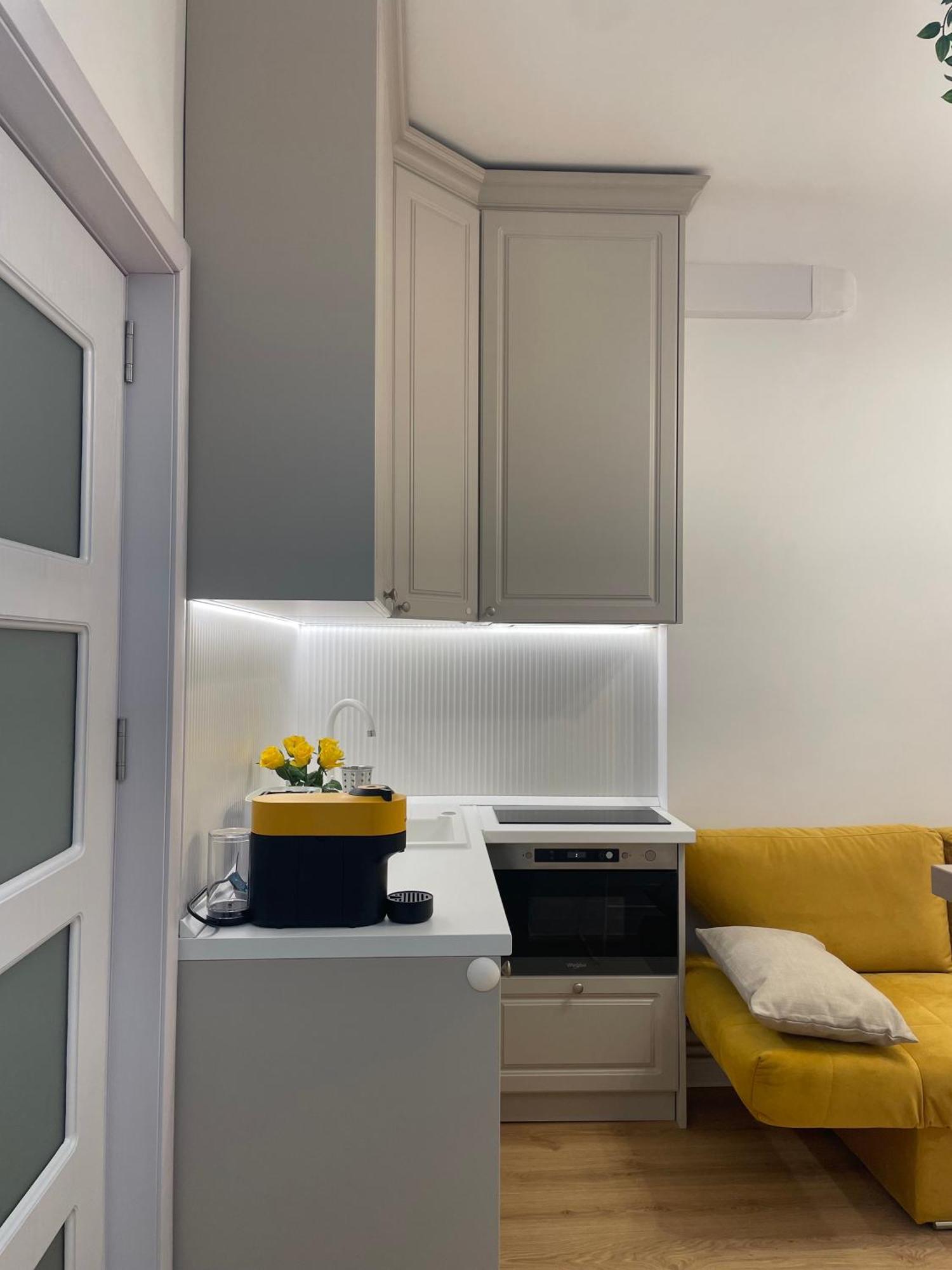 Studio Alice Romana Square Apartment Bucharest Luaran gambar