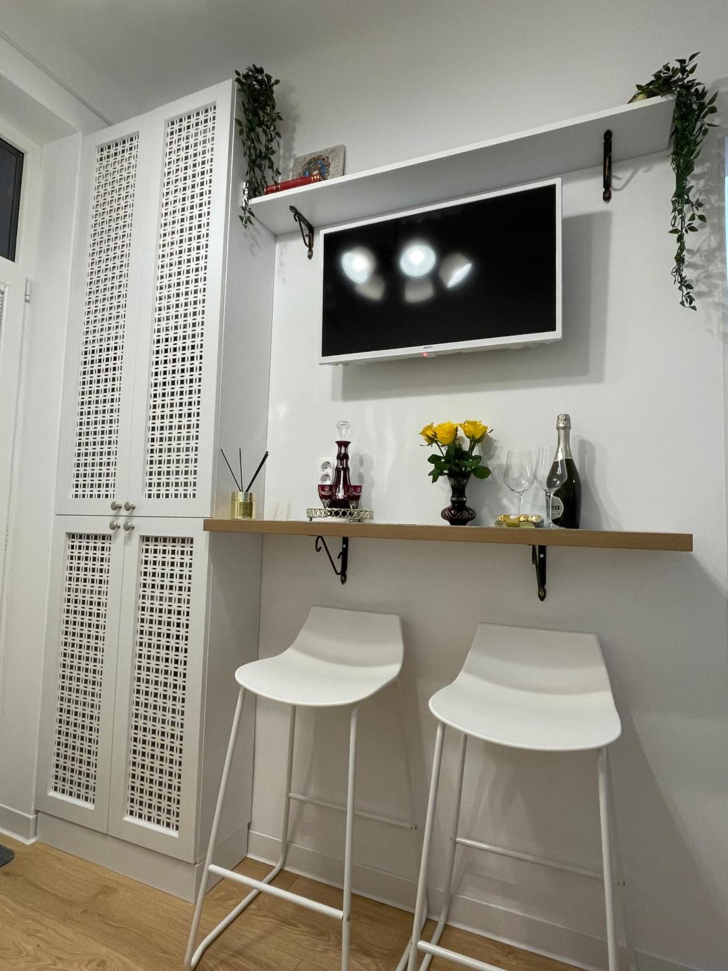 Studio Alice Romana Square Apartment Bucharest Luaran gambar